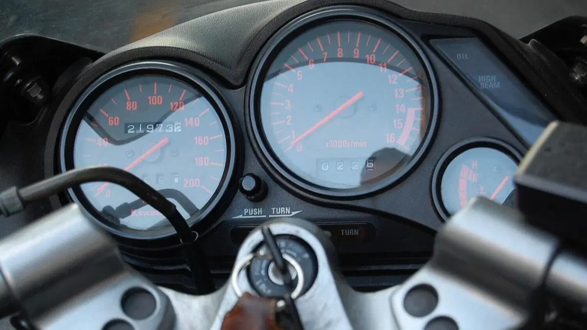 Kawasaki   (9)