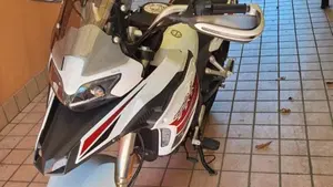 Benelli TRK 251 (2022 - 25)  (3)