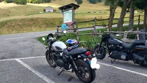 Triumph Street Twin 900 (2016)  (2)