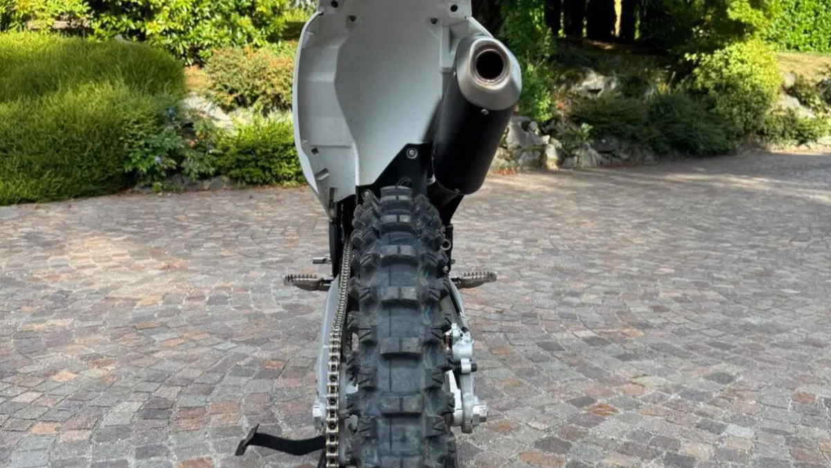 KTM 250 SX-F (2024)  (3)