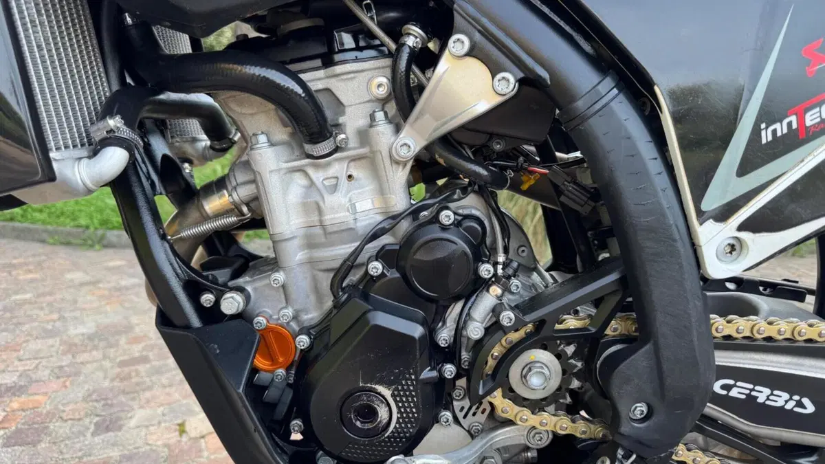 KTM 250 SX-F (2024)  (6)