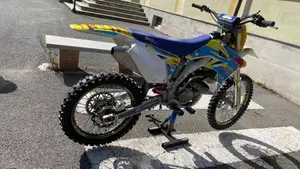 Suzuki RM-Z 250 (2008 - 11)  (2)