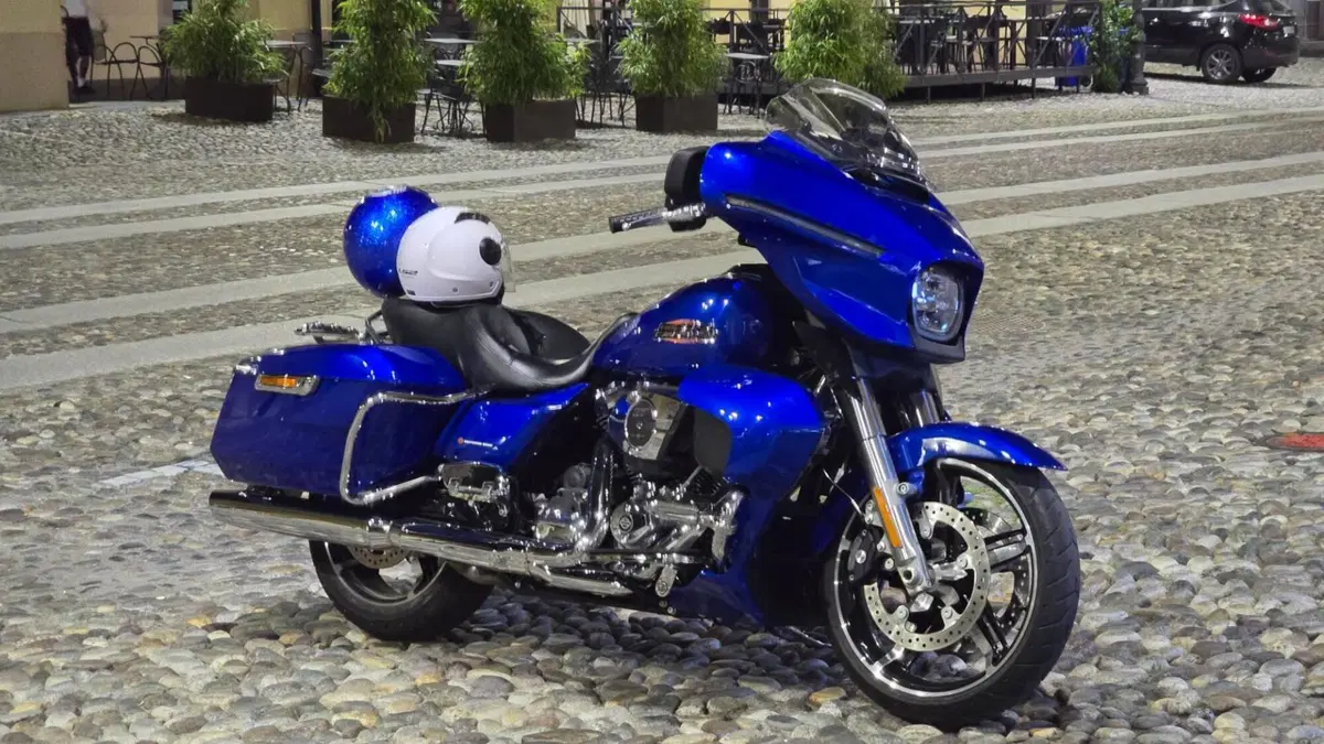 Harley-Davidson Street Glide (2024 - 26) 