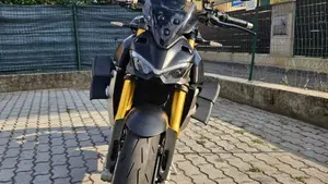 Ducati Streetfighter V4 1100 S (2021 - 22)  (3)