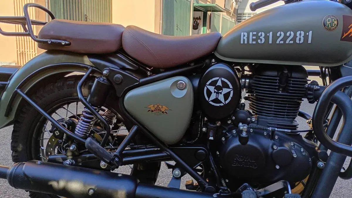 Royal Enfield Classic 350 (2021 - 26)  (4)
