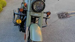 Royal Enfield Classic 350 (2021 - 26)  (9)