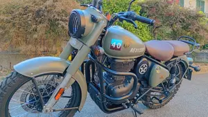 Royal Enfield Classic 350 (2021 - 26)  (11)
