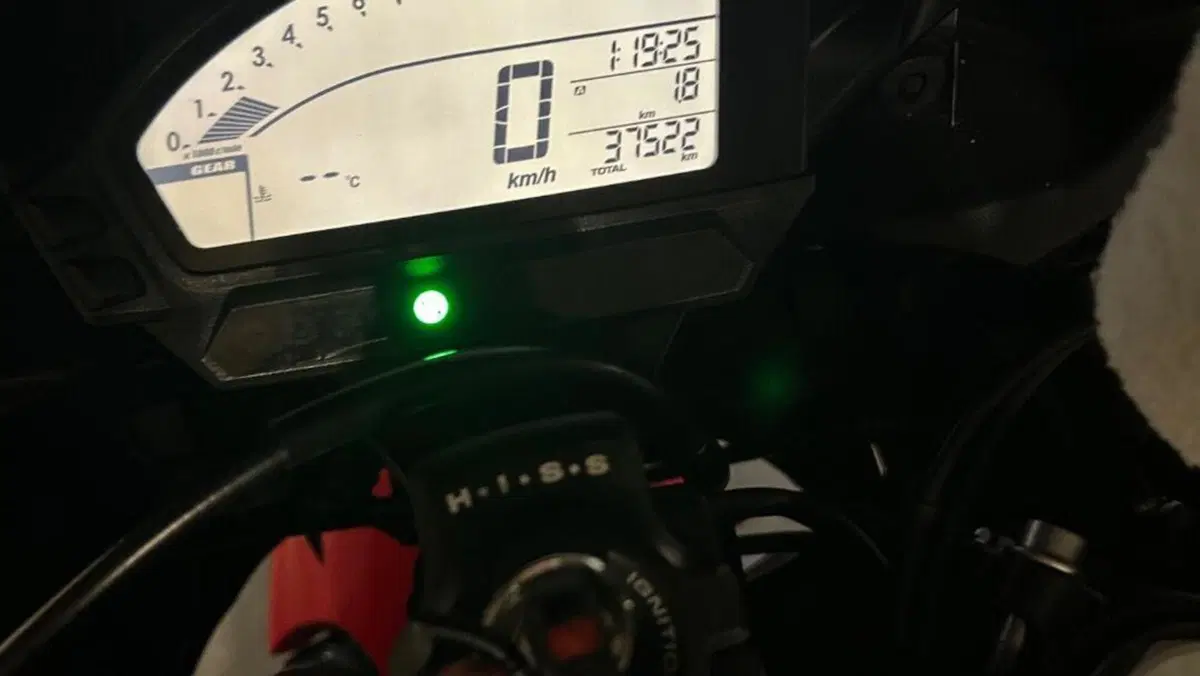 Honda CBR 1000 RR Fireblade (2012 - 16)  (2)