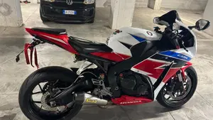 Honda CBR 1000 RR Fireblade (2012 - 16)  (6)