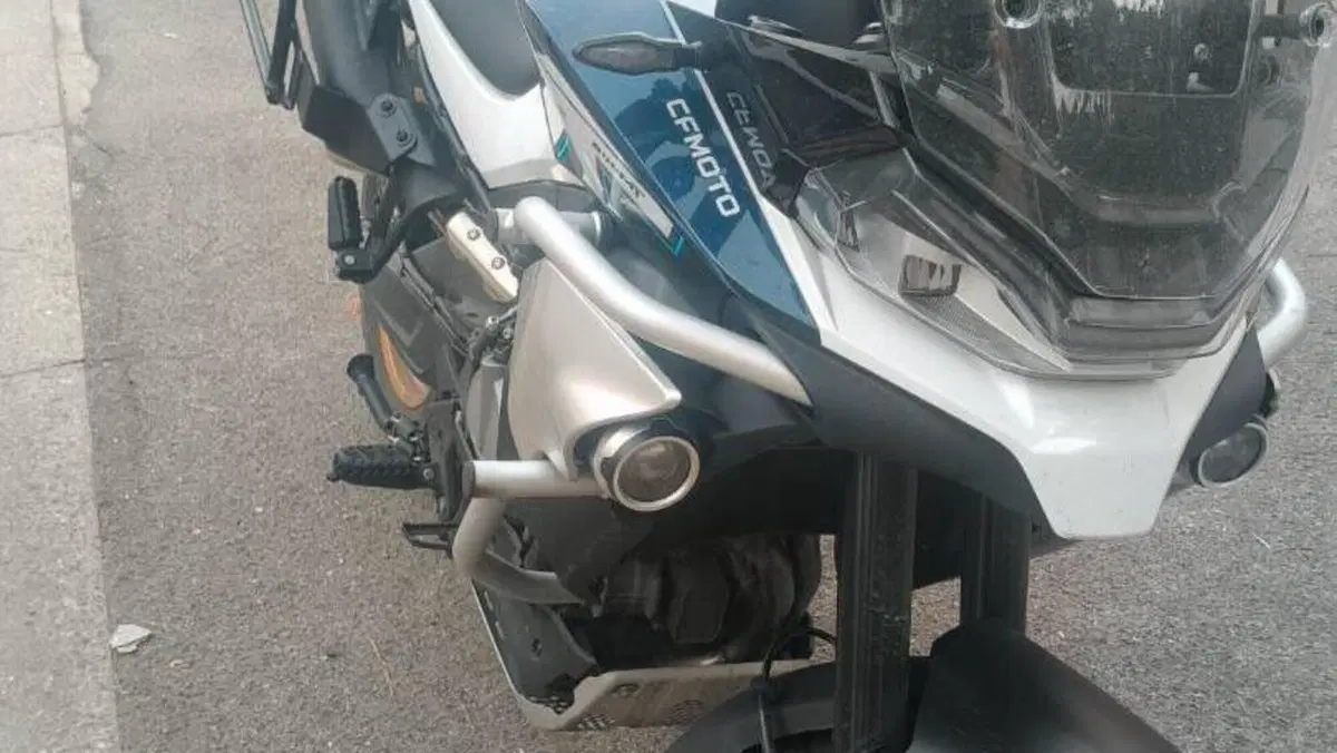 CFMOTO 800MT Explore (2023 - 26)  (2)
