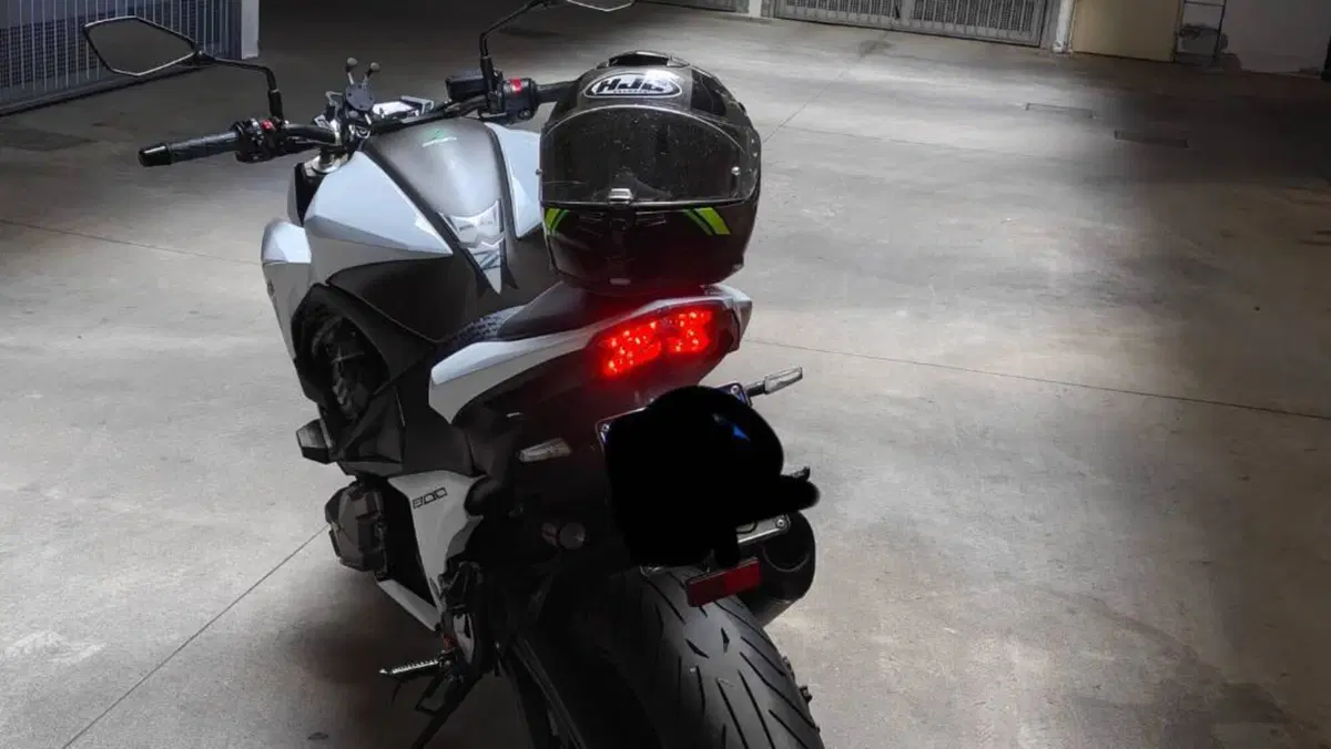 Kawasaki Z 800 ABS (2012 - 16)  (2)