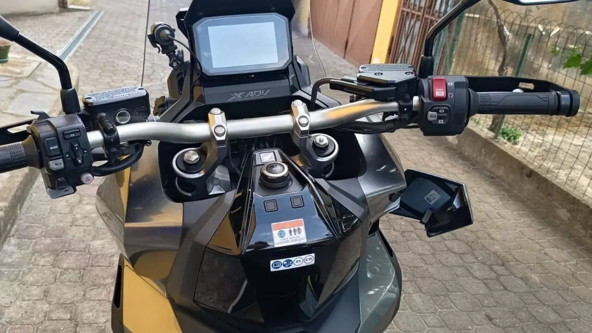 Honda X-ADV 750 DCT Travel (2021 - 24)  (2)