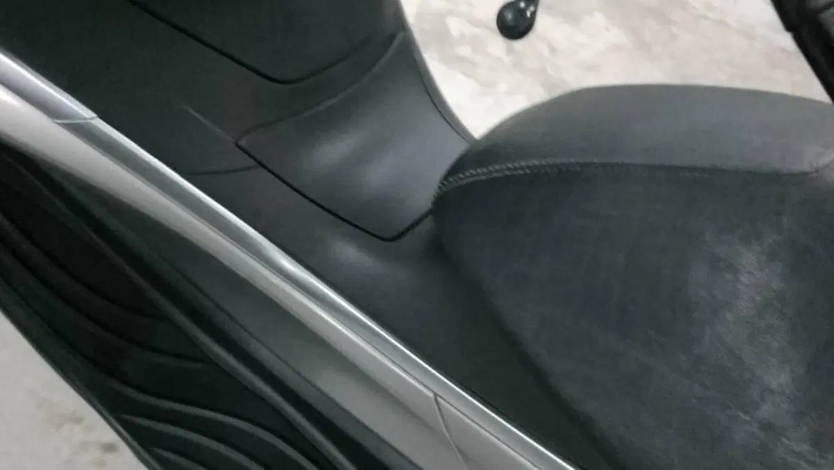 Piaggio X10 500 Executive (2011 - 17)  (2)