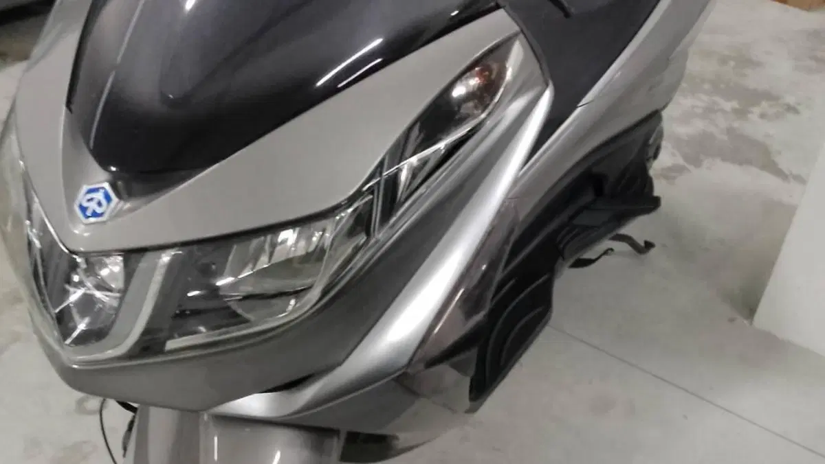 Piaggio X10 500 Executive (2011 - 17)  (4)