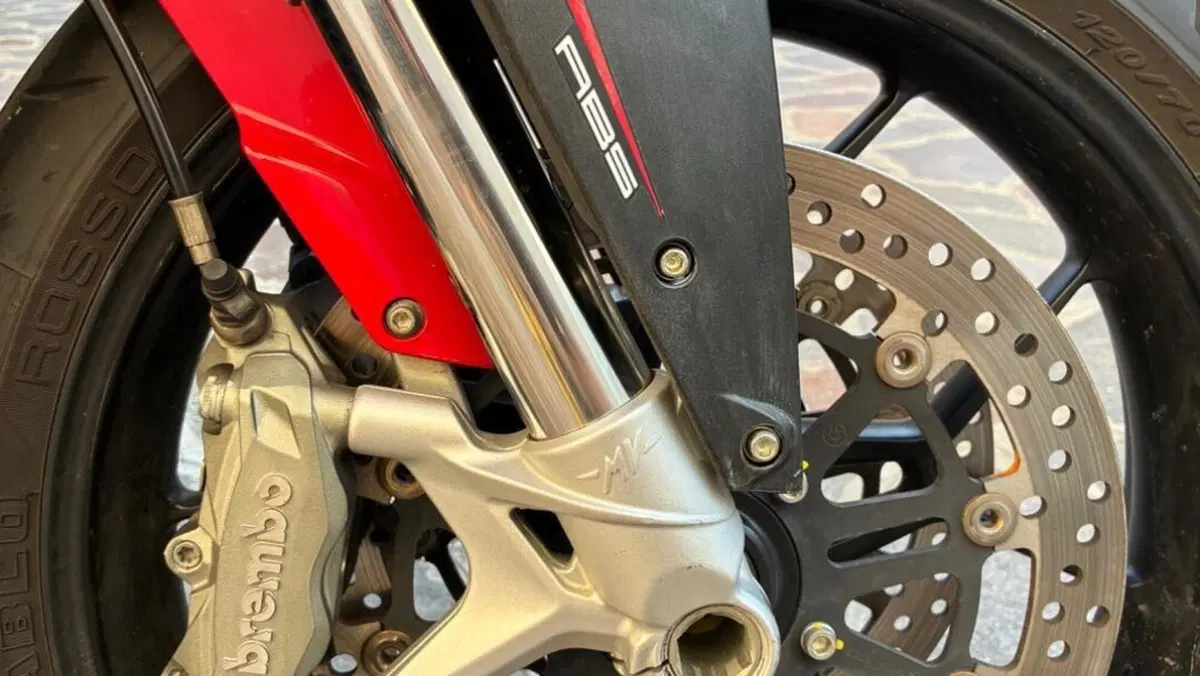 MV Agusta Rivale 800 EAS ABS (2013 - 17)  (8)
