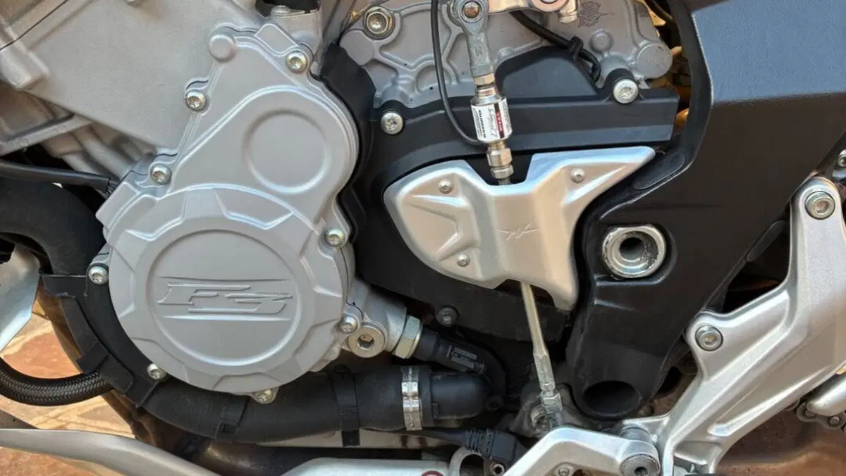 MV Agusta Rivale 800 EAS ABS (2013 - 17)  (9)