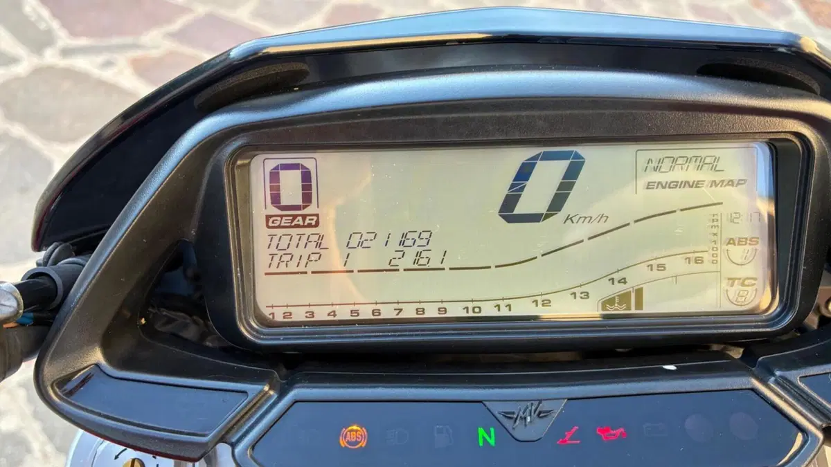 MV Agusta Rivale 800 EAS ABS (2013 - 17)  (12)