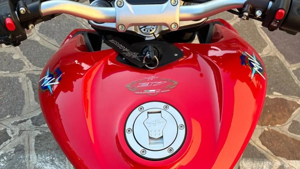 MV Agusta Rivale 800 EAS ABS (2013 - 17)  (13)