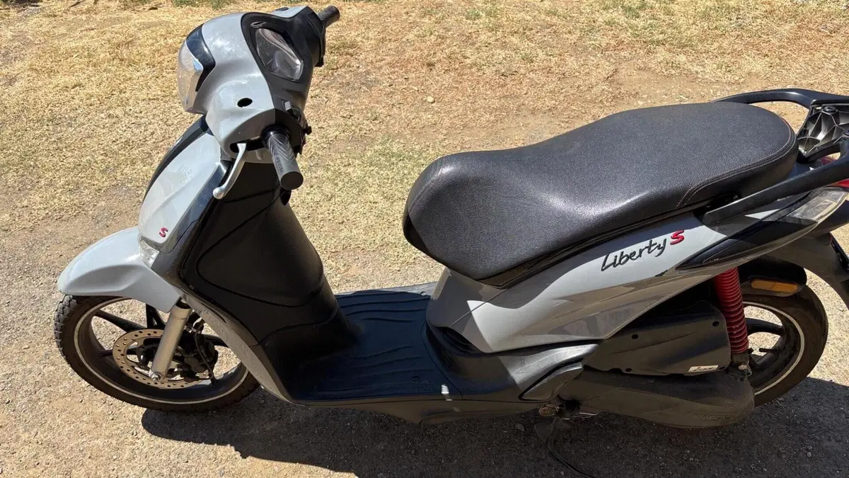 Piaggio Liberty S 50 4T (2020)  (3)