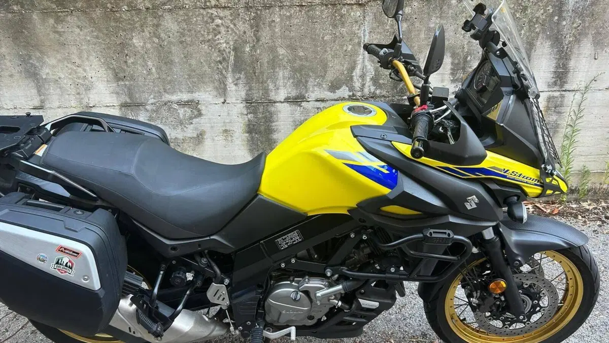 Suzuki V-Strom 650XT (2021 - 25)  (2)