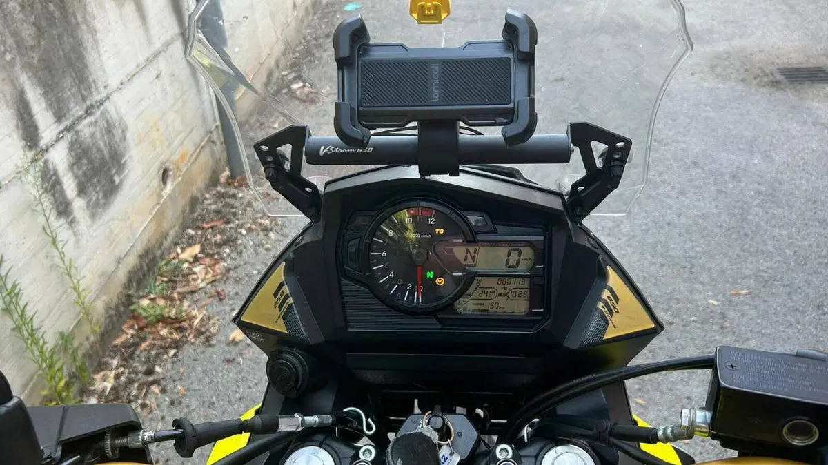 Suzuki V-Strom 650XT (2021 - 25)  (5)