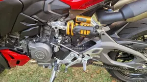 Ducati Streetfighter V2 S (2025 - 26)  (6)