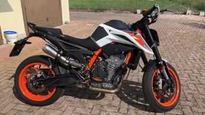 KTM 890 Duke R (2020) 