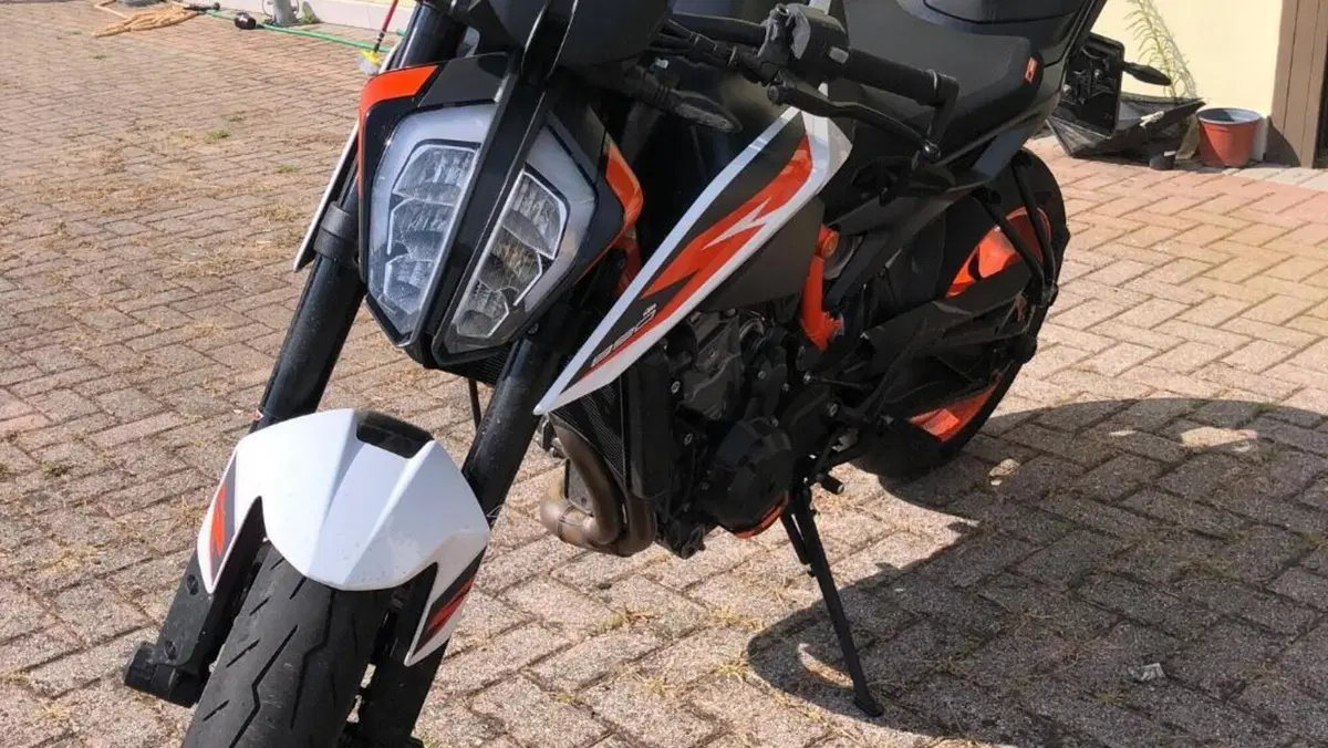 KTM 890 Duke R (2020)  (3)