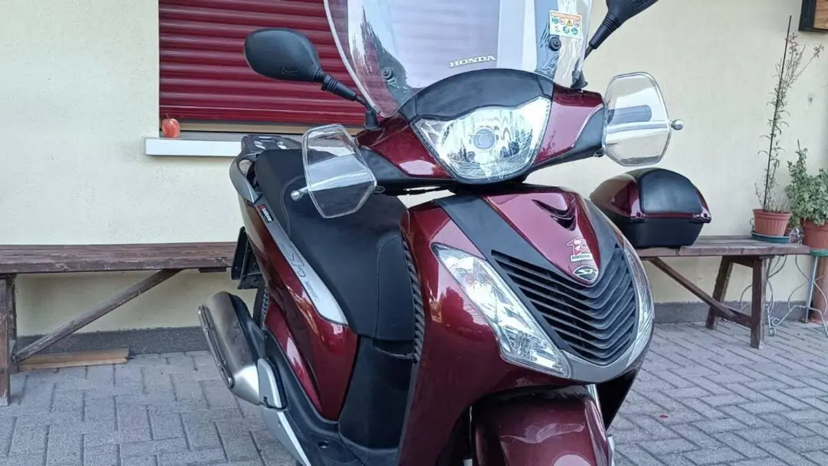 Honda SH 125 i ABS (2013 - 17)  (2)