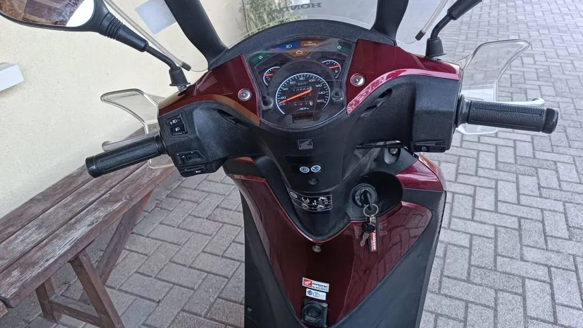 Honda SH 125 i ABS (2013 - 17)  (4)