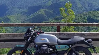 Moto Guzzi V7 Stone Centenario (2021 - 22) usata