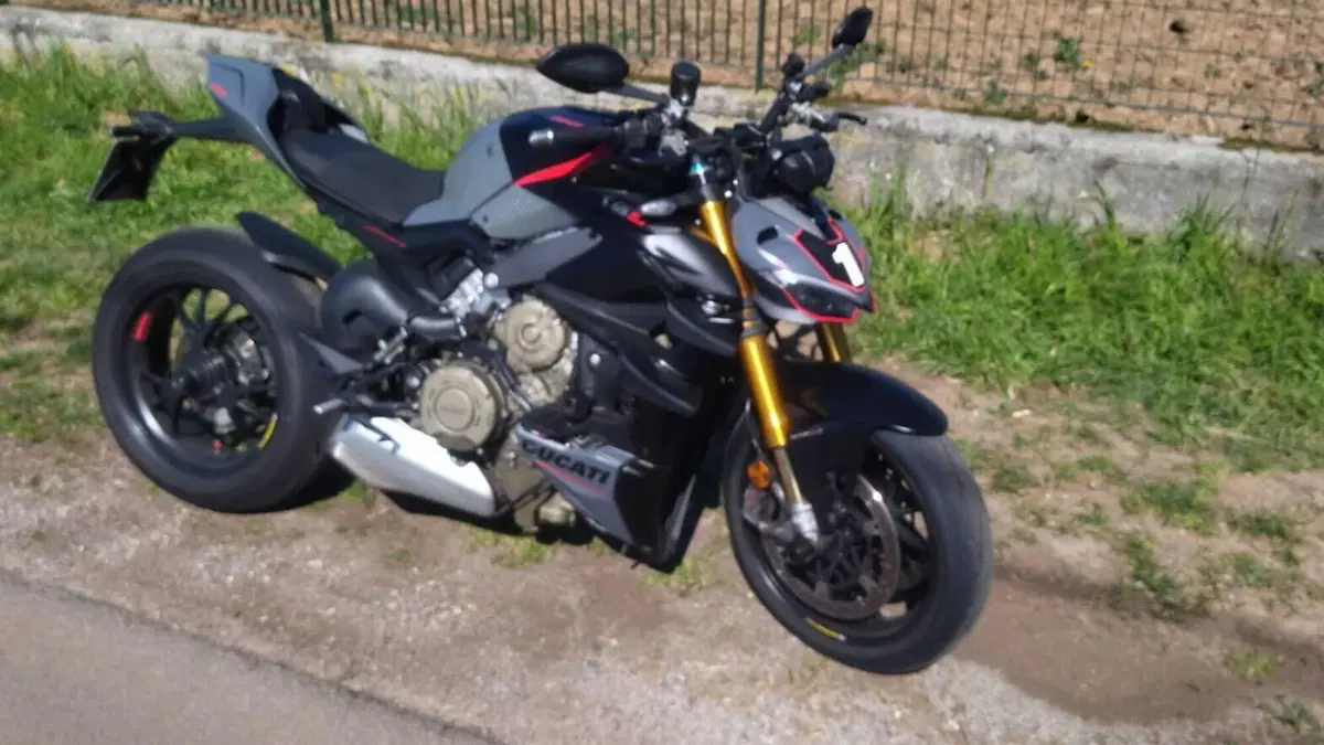 Ducati Streetfighter V4 S (2023 - 24)  (2)