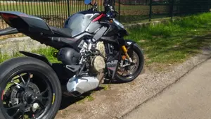 Ducati Streetfighter V4 S (2023 - 24)  (5)