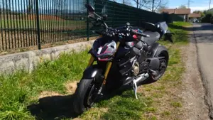 Ducati Streetfighter V4 S (2023 - 24)  (8)