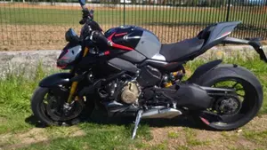 Ducati Streetfighter V4 S (2023 - 24)  (10)