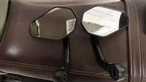 Moto Guzzi V7 III Stone (2017 - 20)  (17)