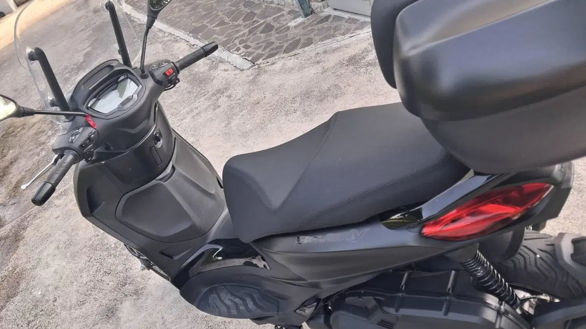 Piaggio Beverly 400 ABS-ASR (2021 - 24)  (6)