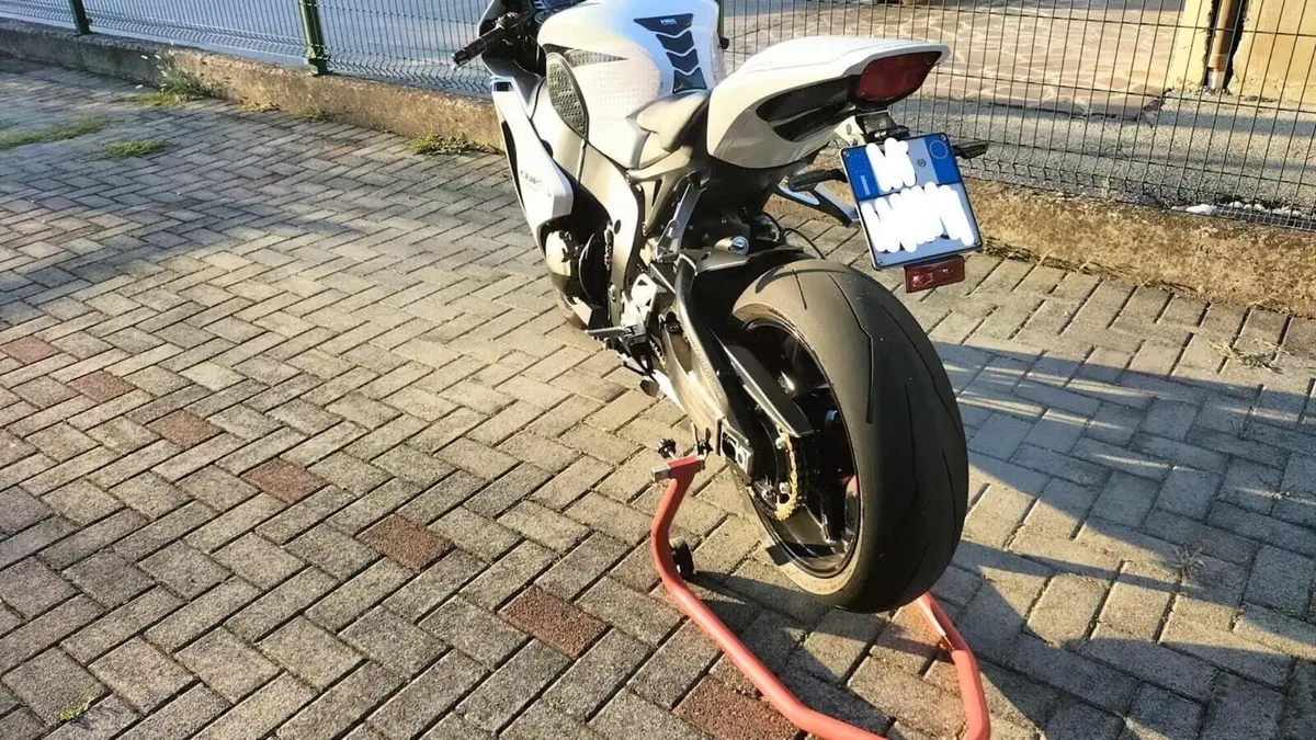 Honda CBR 1000 RR Fireblade (2008 - 11)  (5)