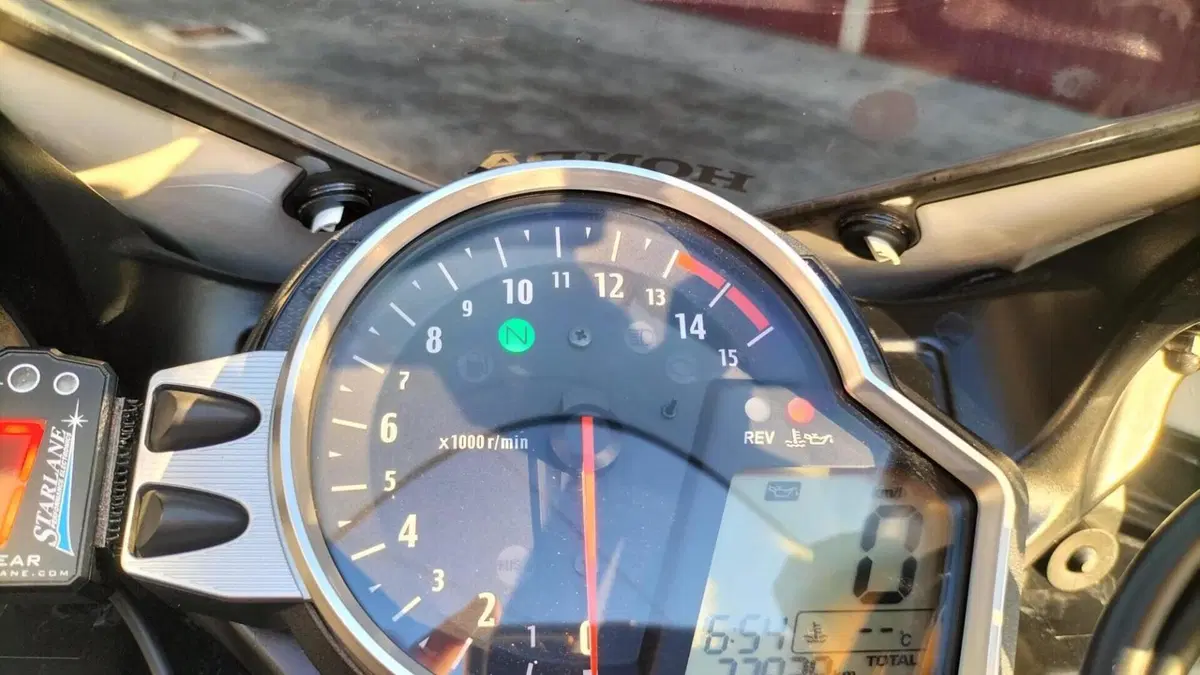 Honda CBR 1000 RR Fireblade (2008 - 11)  (11)