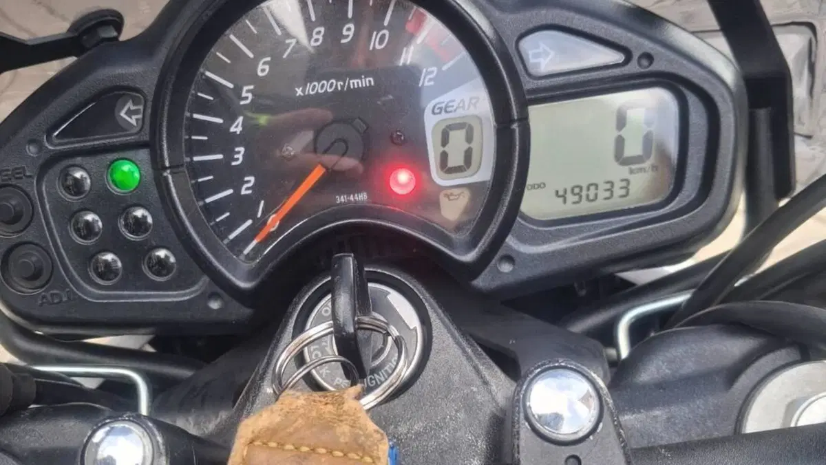 Suzuki Gladius 650 SFV (2009 - 15)  (12)