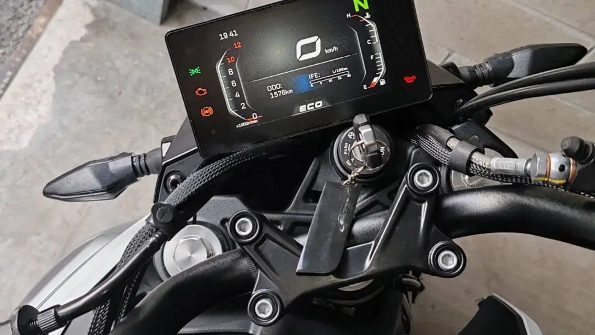 CFMOTO 650NK (2021 - 24)  (2)
