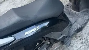 Kymco People 200i S DD (2007 - 16)  (3)