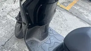 Kymco People 200i S DD (2007 - 16)  (4)