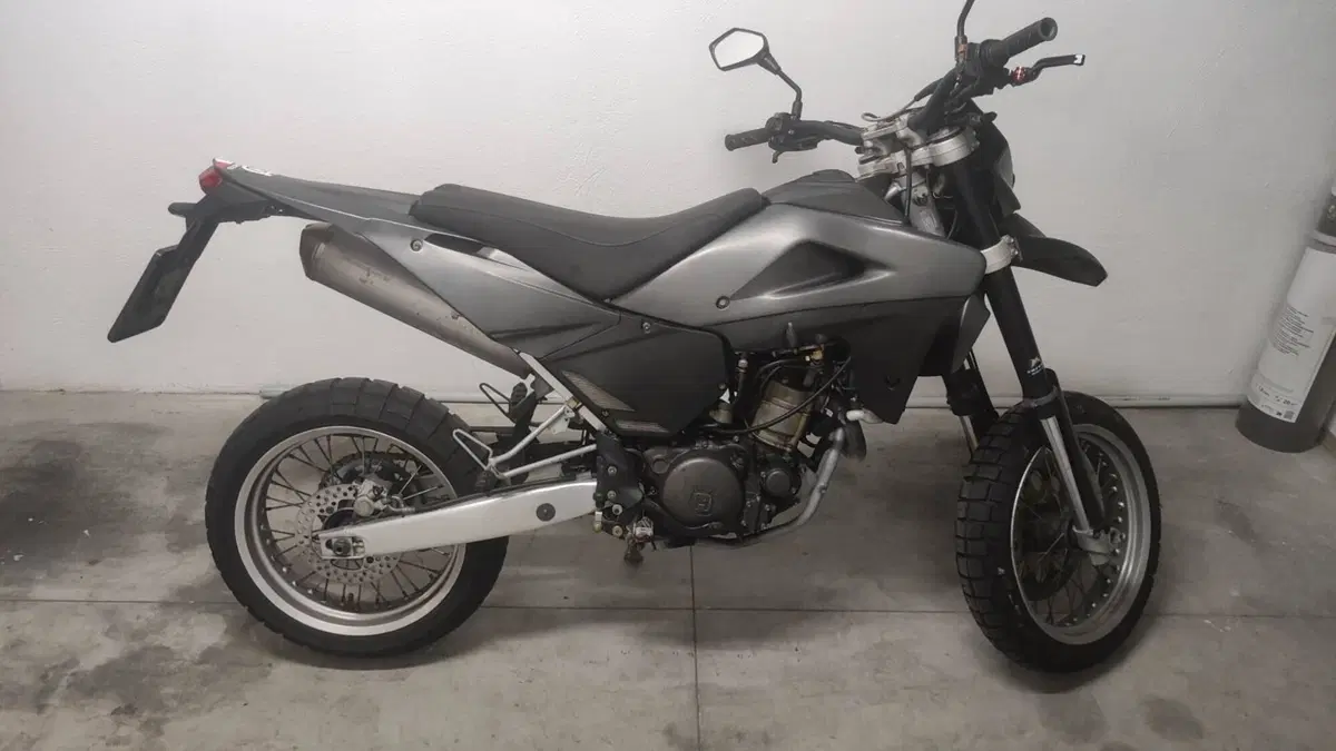 Husqvarna SM 610 (2008)  (3)