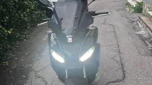Aprilia SR GT 200 (2022 - 24)  (3)