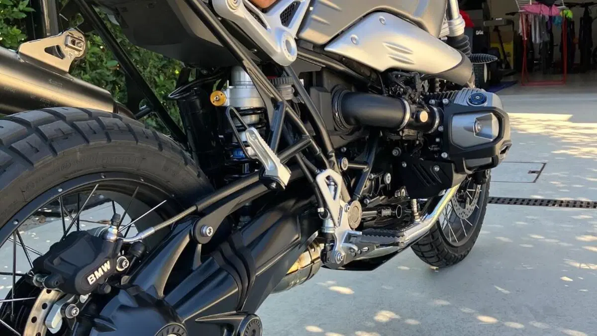 Bmw R nineT 1200 Scrambler (2016 - 20)  (2)