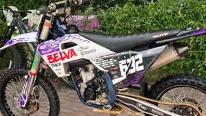 Husqvarna FC 250 (2025)  (2)