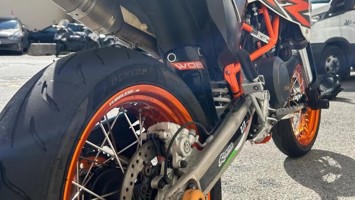 KTM 690 SMC R (2012 - 17)  (6)