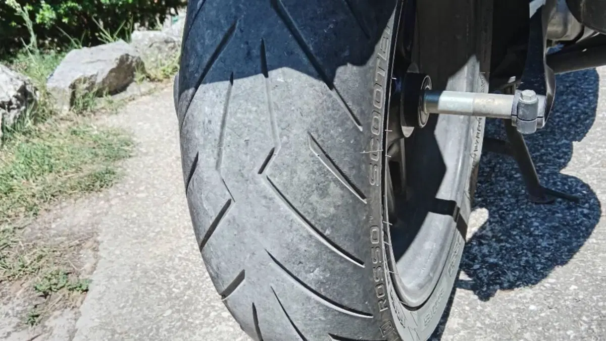 Yamaha T-Max 500 (2008 - 12)  (3)
