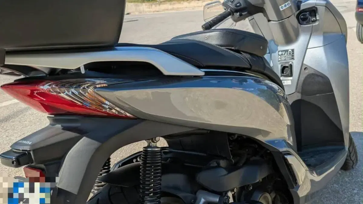 Honda SH 300 i ABS (2016 - 20)  (2)
